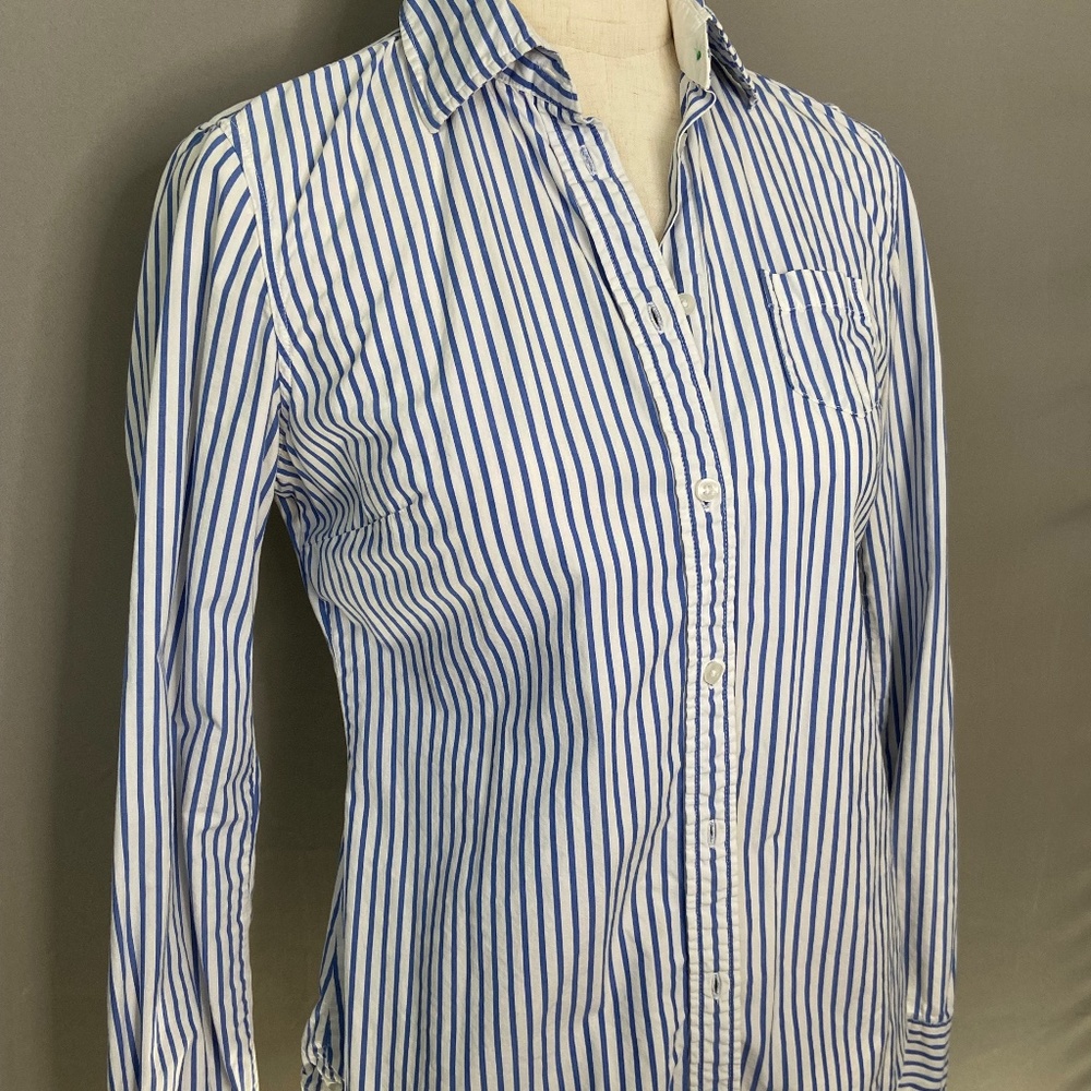 American Eagle Outfitters Pinstripe Favorite Shirt Blue and White Size 4